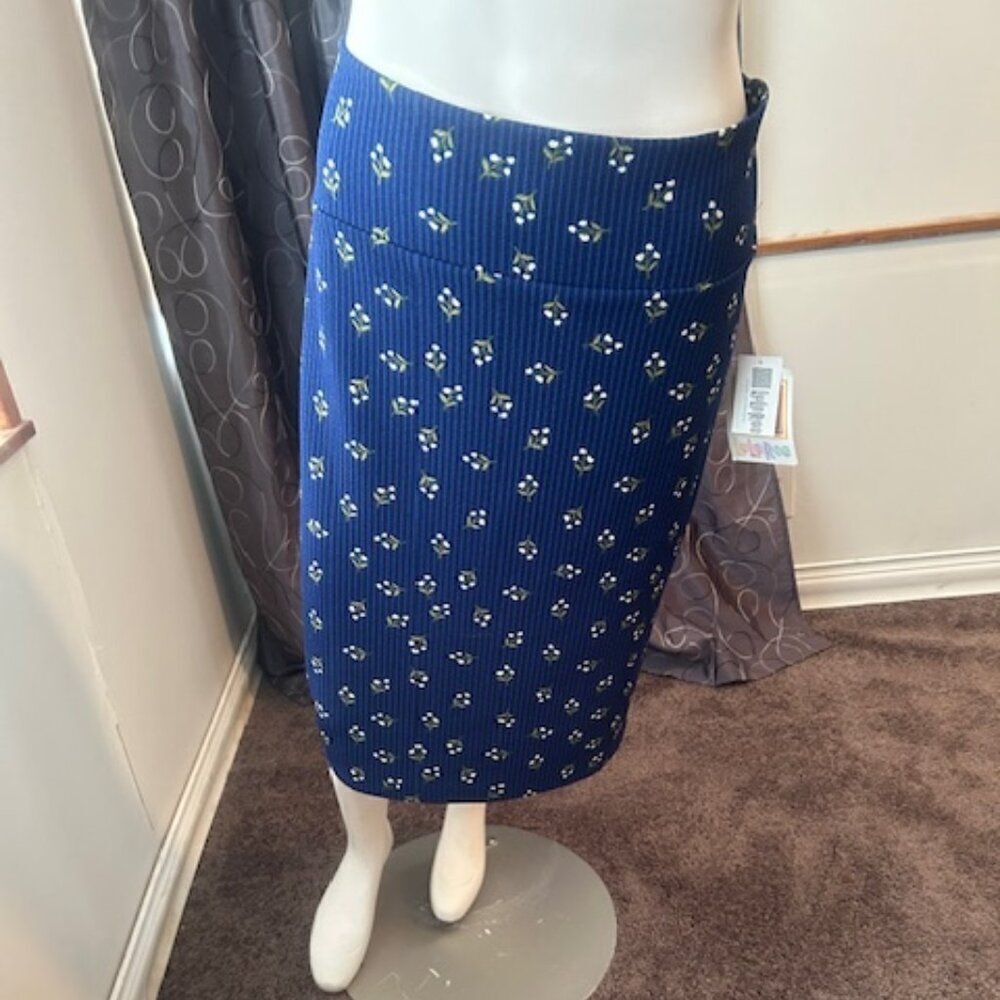 LuLaRoe Cassie Blue  high waist Floral print pencil skirt, size 2X